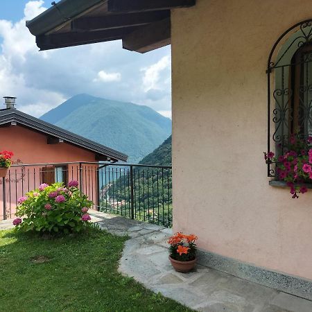 The Balcony On The Lake Dizzasco Luaran gambar
