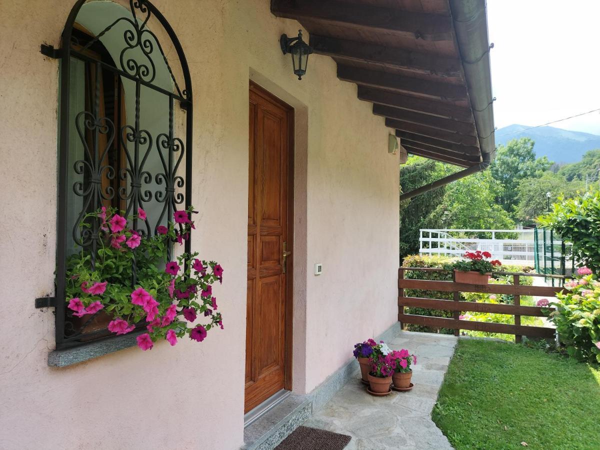 The Balcony On The Lake Dizzasco Luaran gambar